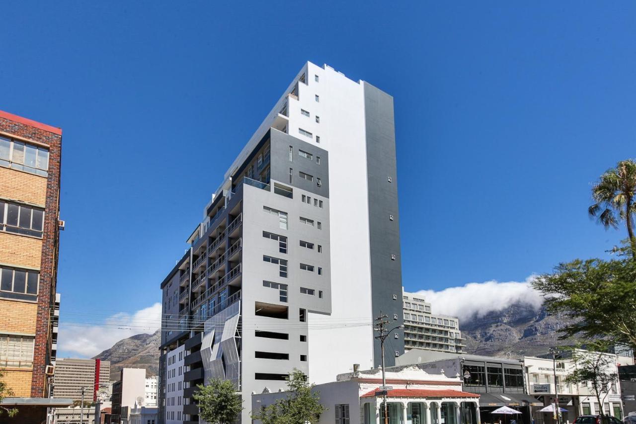 Elegant Modern Apartment Near Table Mountain 开普敦 外观 照片